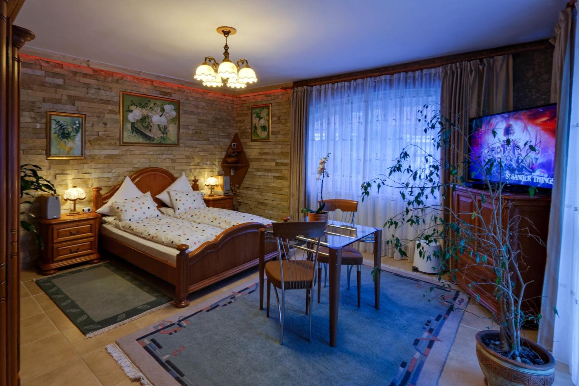 Club-Austria Residence (Adults Only) Buşteni Exterior foto