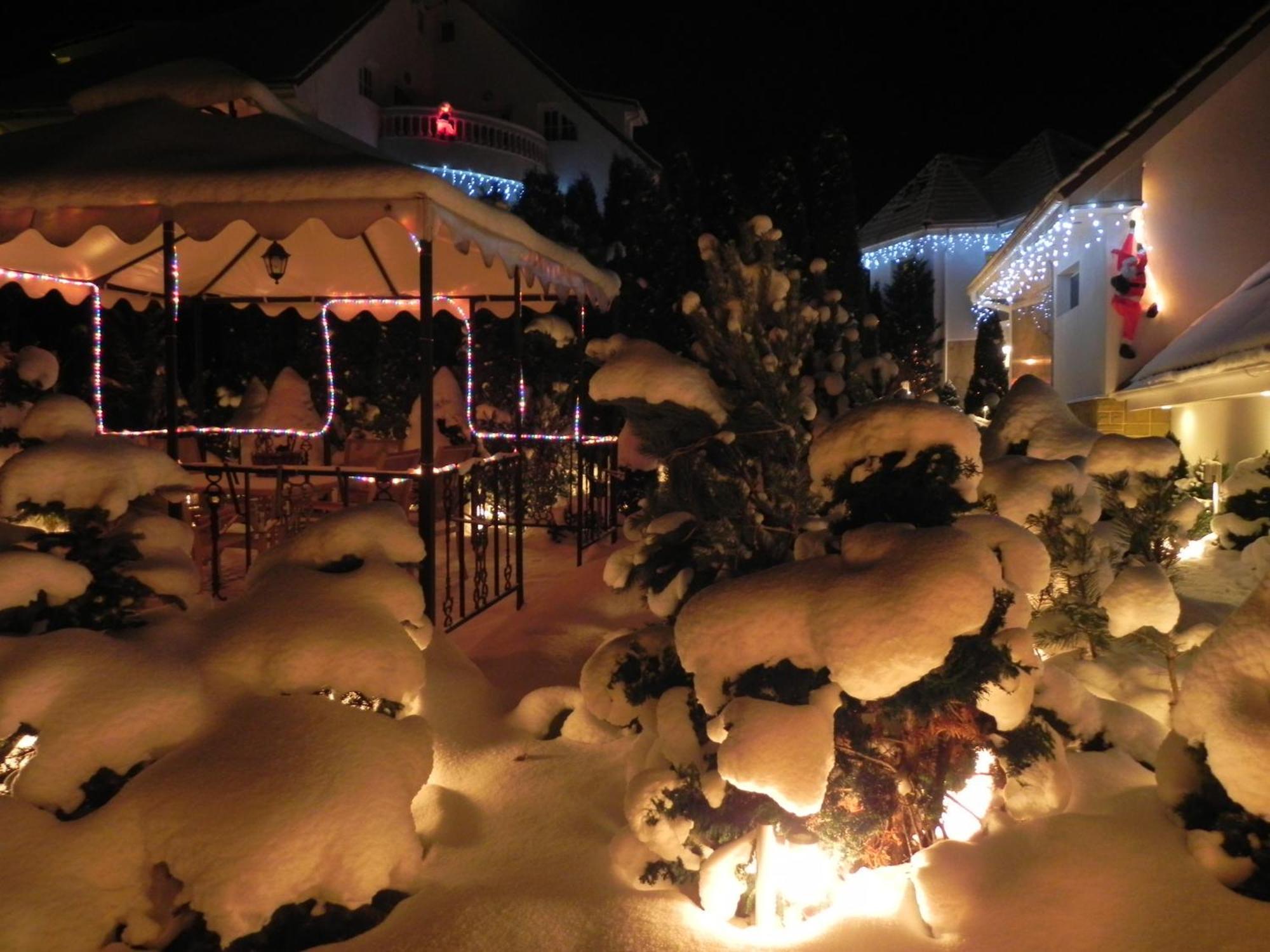 Club-Austria Residence (Adults Only) Buşteni Exterior foto